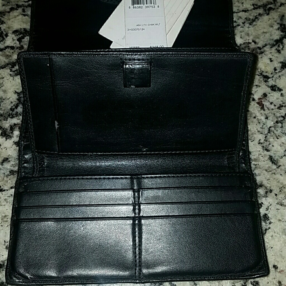 Coach Wallet - Picture 8 of 8