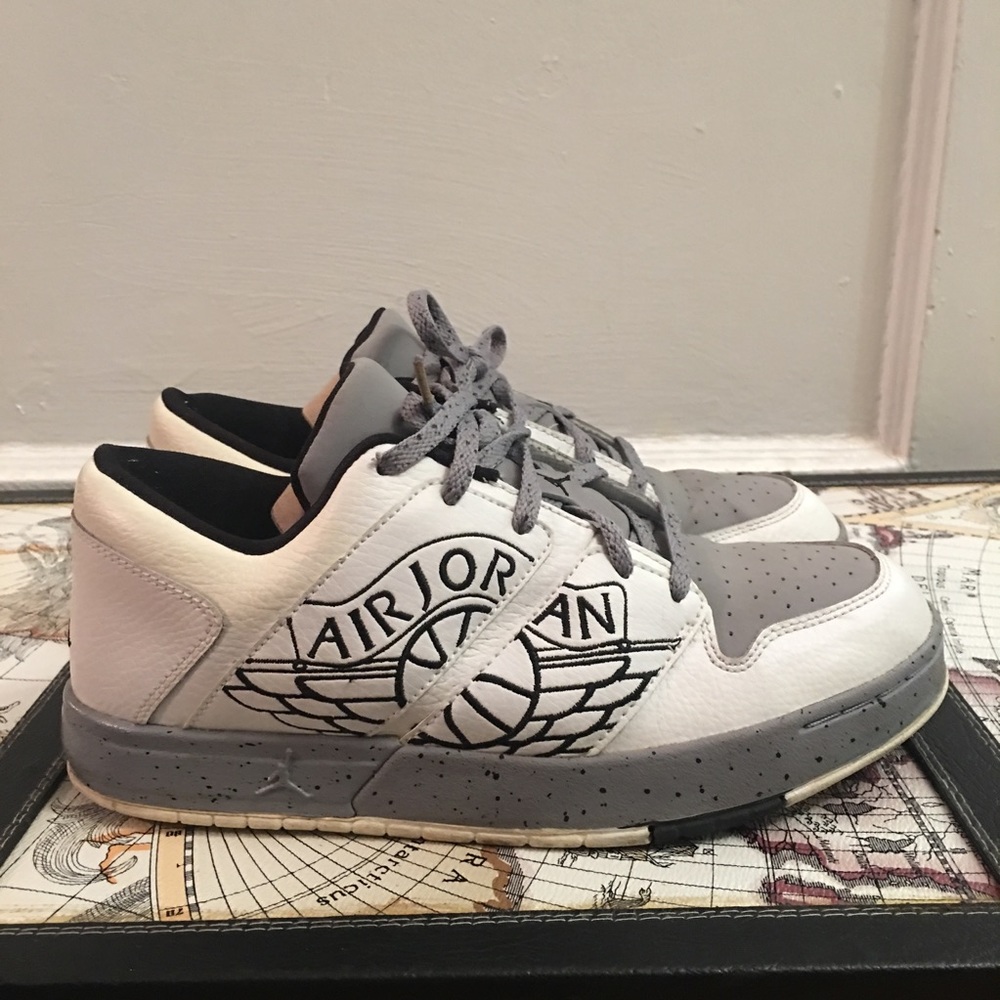Air Jordan.....Size 5.5