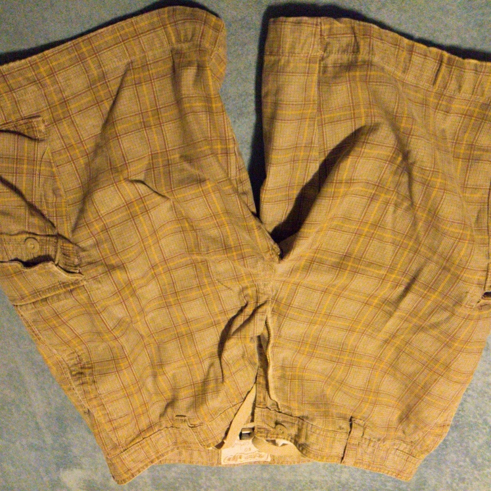 Golf shorts from urban pipeline