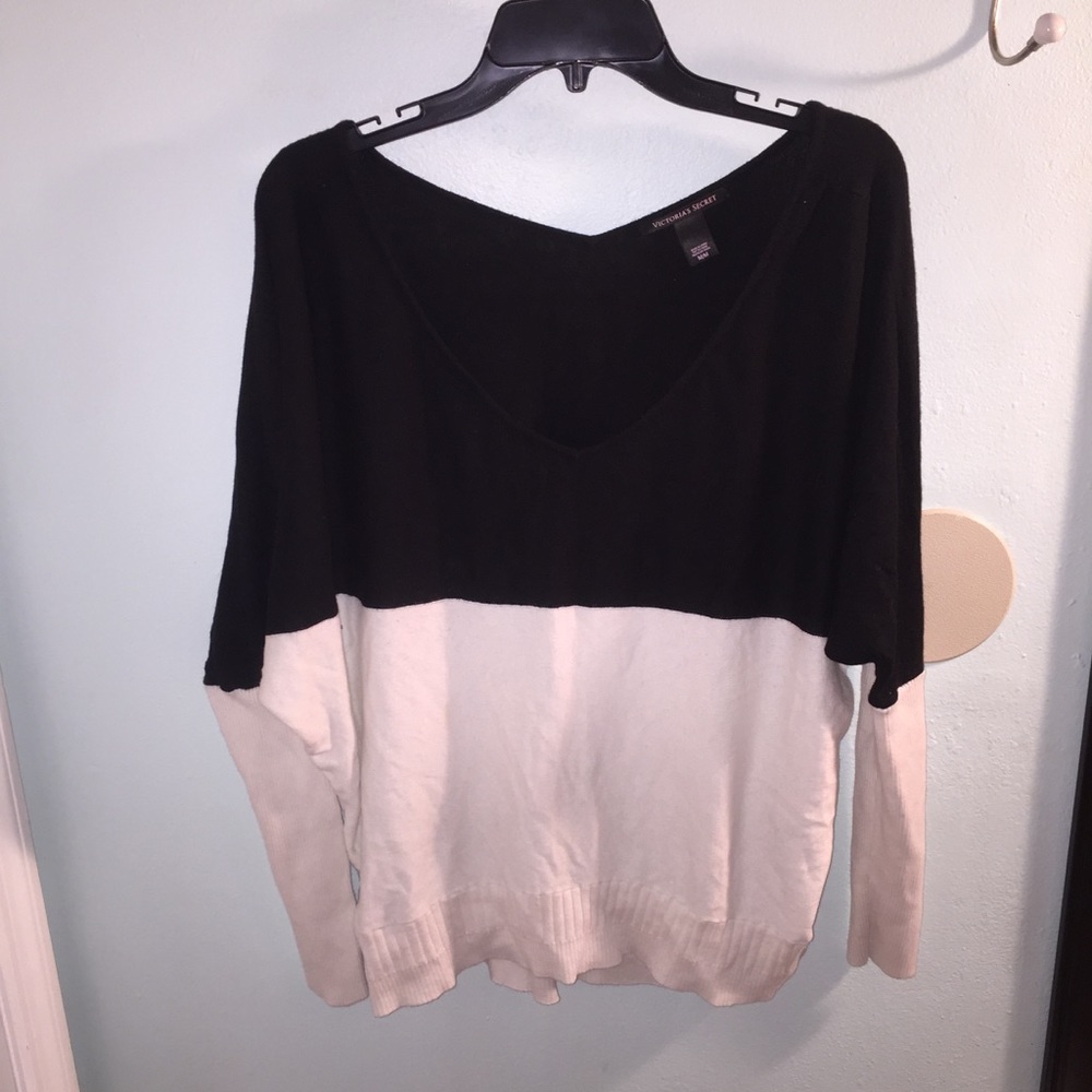 Victoria's Secrets top W/free leggings