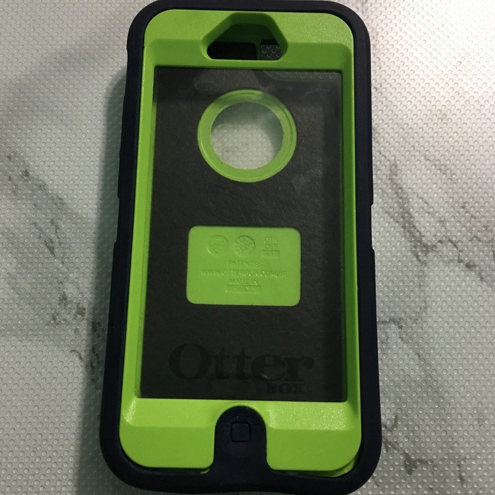 Otter box Iphone 5/5s case