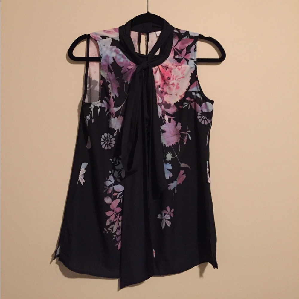 New York & Company flower print shell