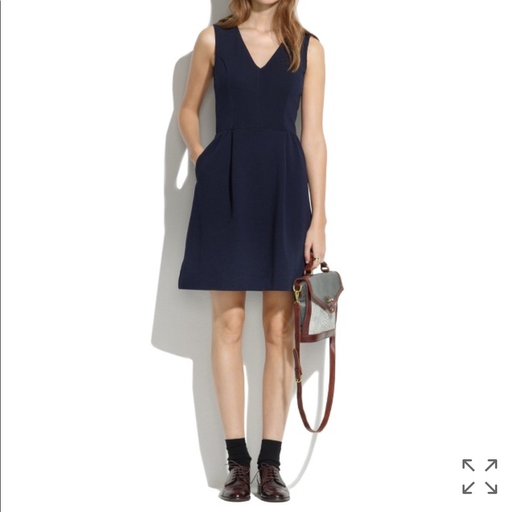 Madewell gallerist ponte v-neck dress