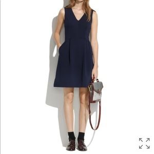 Madewell gallerist ponte v-neck dress
