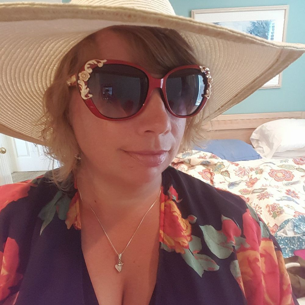 Meet your Posher, Courtney