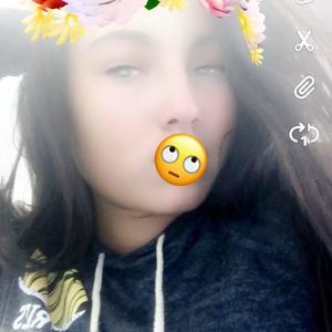 Meet your Posher, Leanna