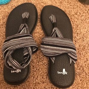 Sanuk Sandals NWOT