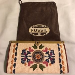 Hippie burlap like wallet