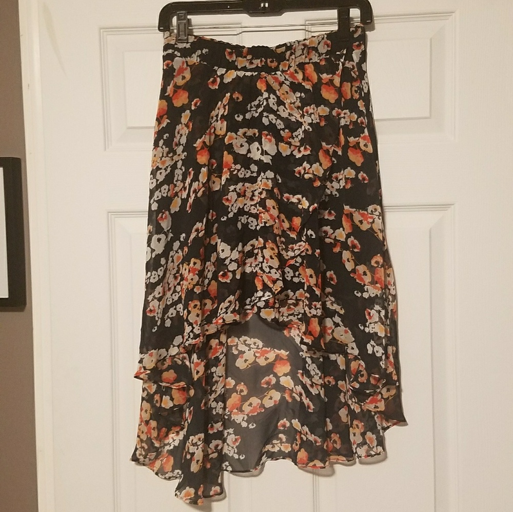 BEBE Floral high-low skirt