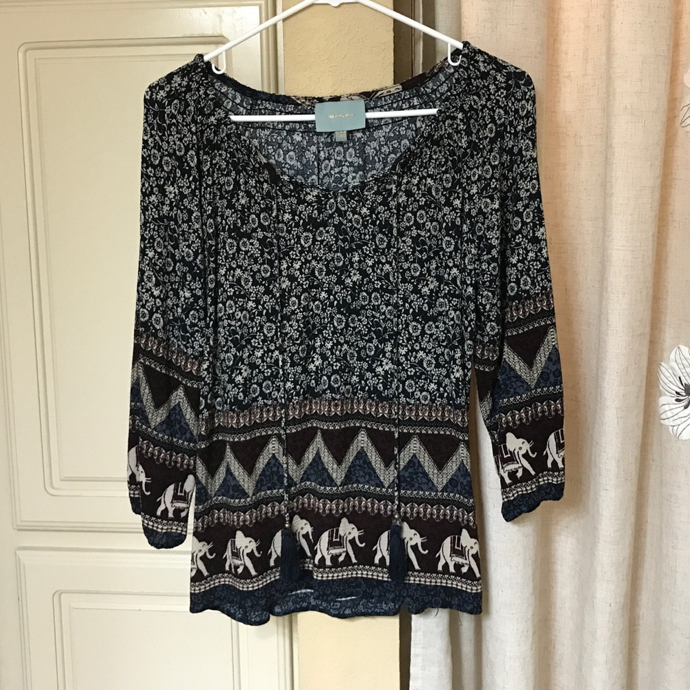 Boutique brand 3/4 length sleeved top size small