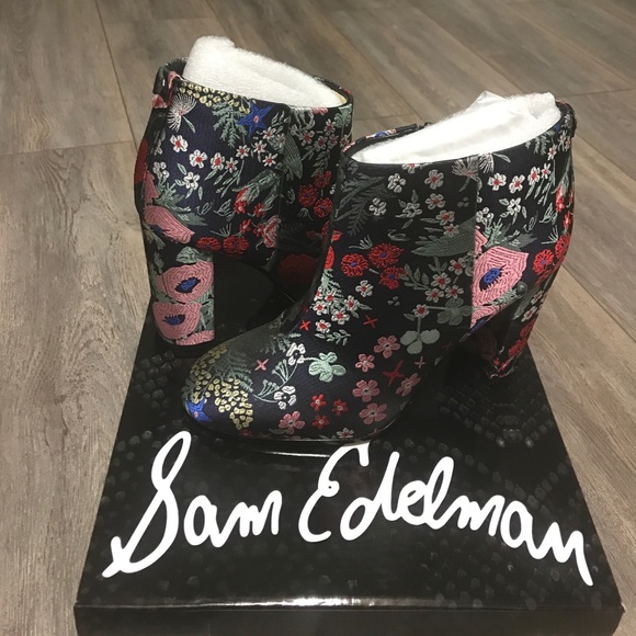 NIB Sam Edelman Cambell floral bootie. - Picture 3 of 5