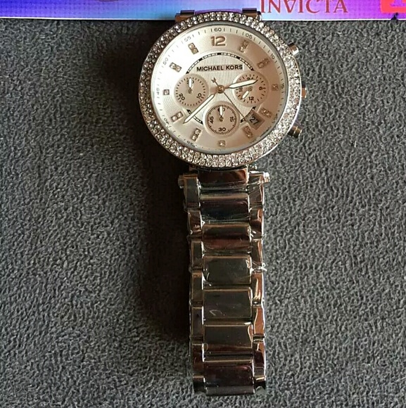 New Michael Kors Chronograph Crystal watch - Picture 5 of 5