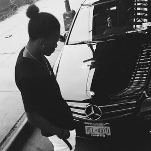 Meet your Posher, Delly