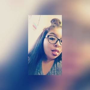 Meet your Posher, Desiree