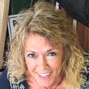 Meet your Posher, Renee