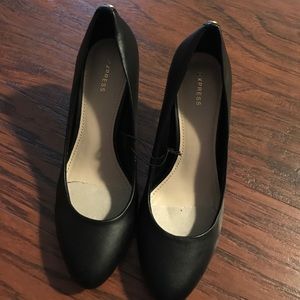 Express heels