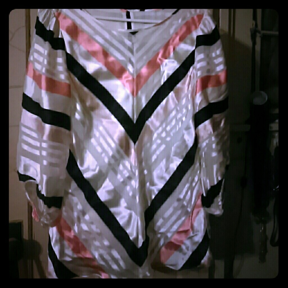 White House black market blouse