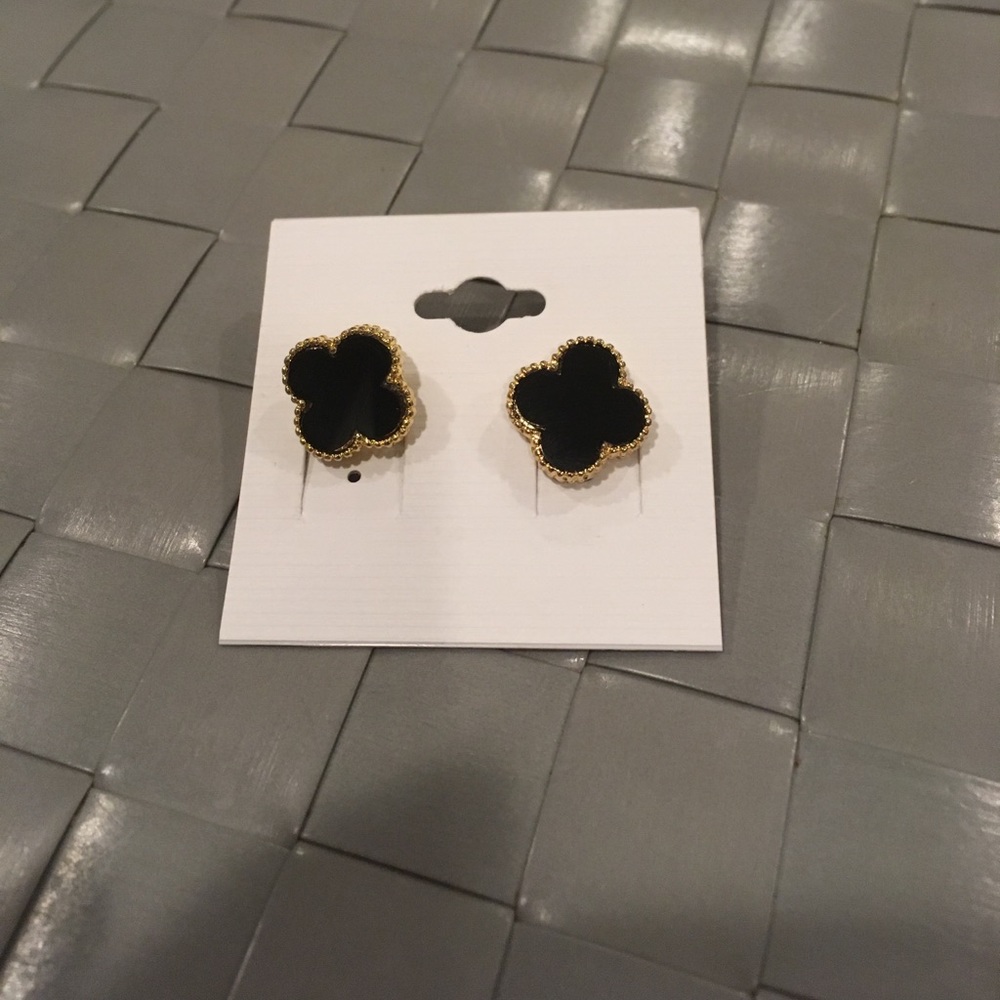 Onyx and Gold Clover earrings V C A esque