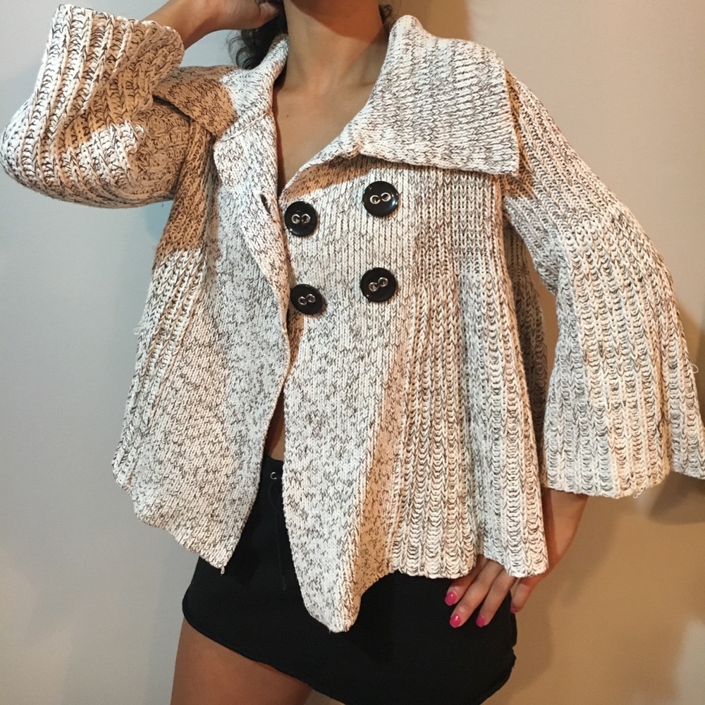 🔥Cozy & Chic' 4 button Sweater