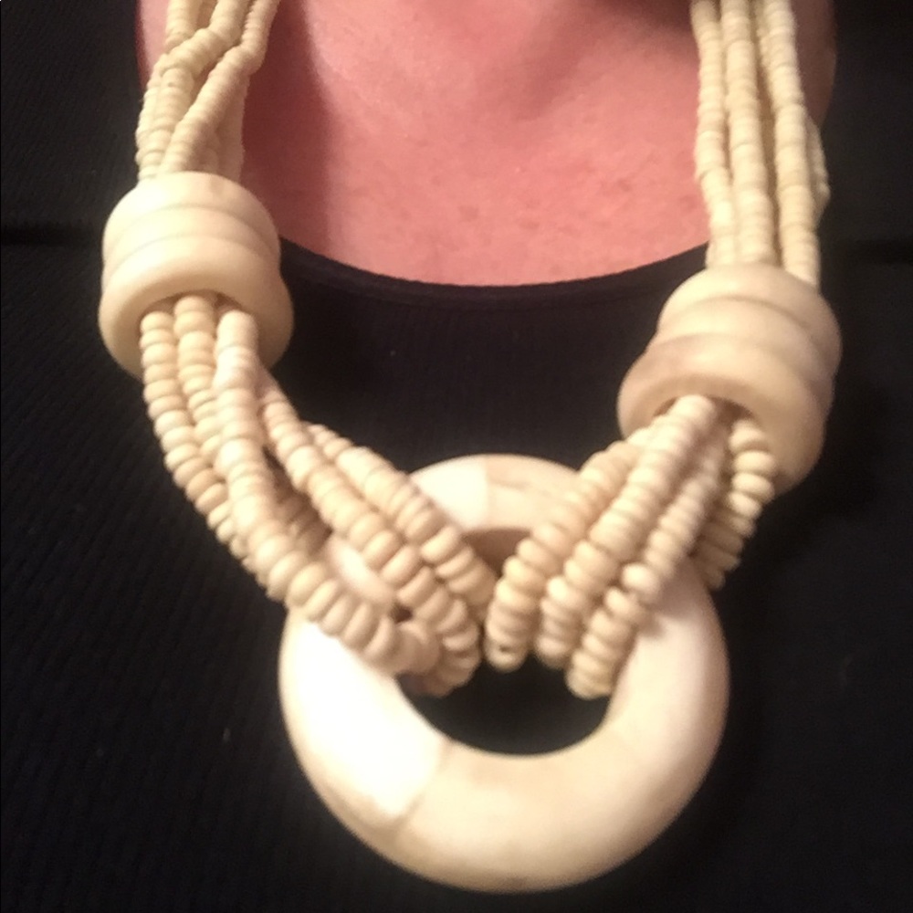 Chunky ivory type necklace