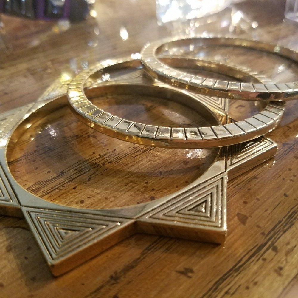 Forever 21 set of 3 gold bangles