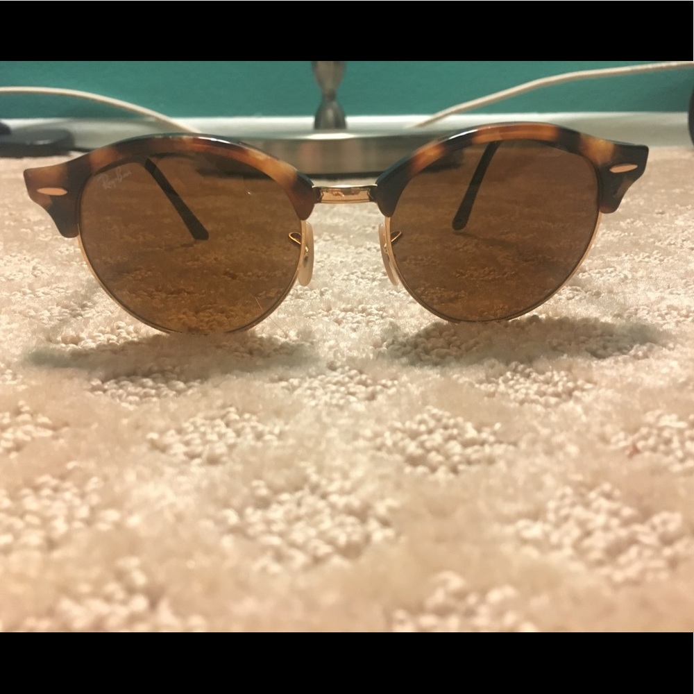 Ray-Ban ClubRround Like NEW!!