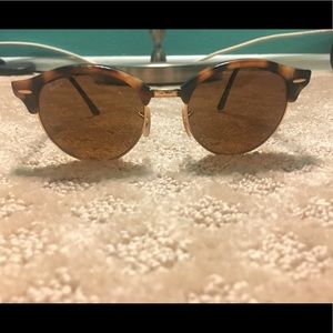 Ray-Ban ClubRround Like NEW!!