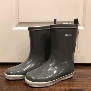 NWT Unisex Tretorn Rain Boot. Women's 8/Men's 7.