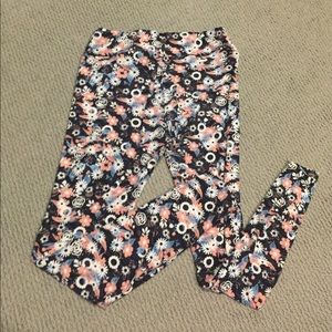 Beautiful floral OS Lularoe Leggings