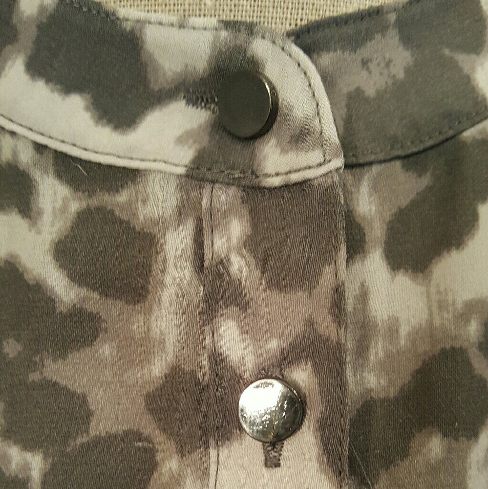 Top - Picture 3 of 4