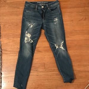 American eagle size 6 ripped jeans