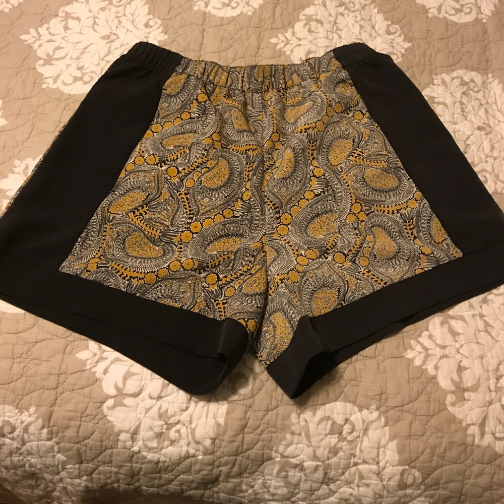 H&M fashionable shorts