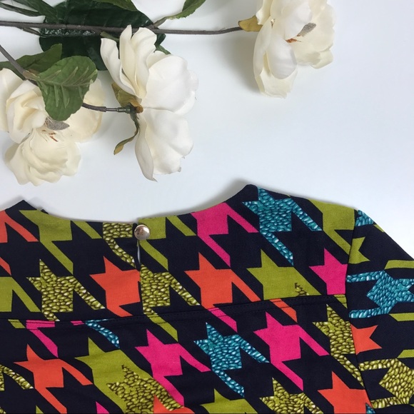 Patterned Dress - Picture 6 of 7