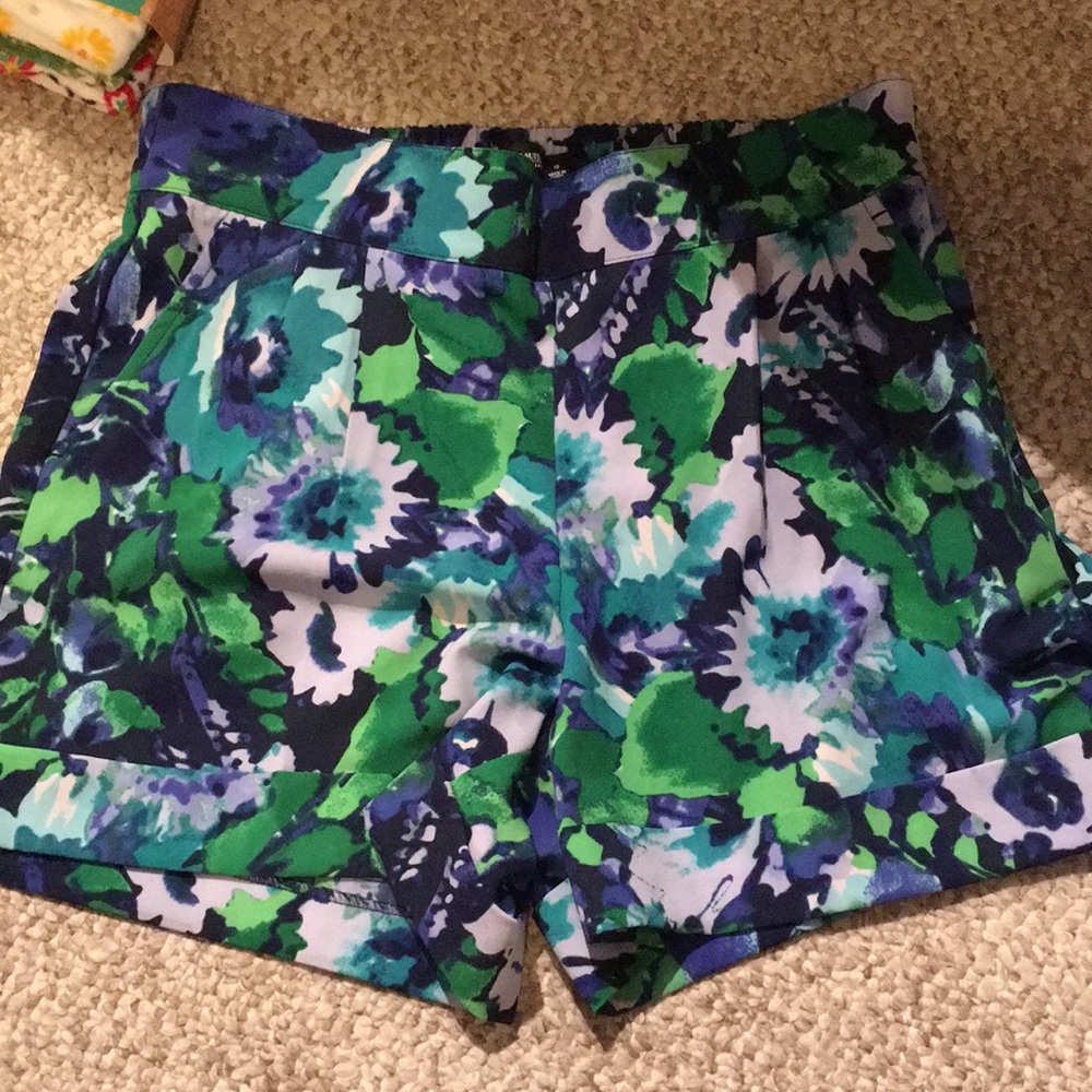 New York & Co shorts