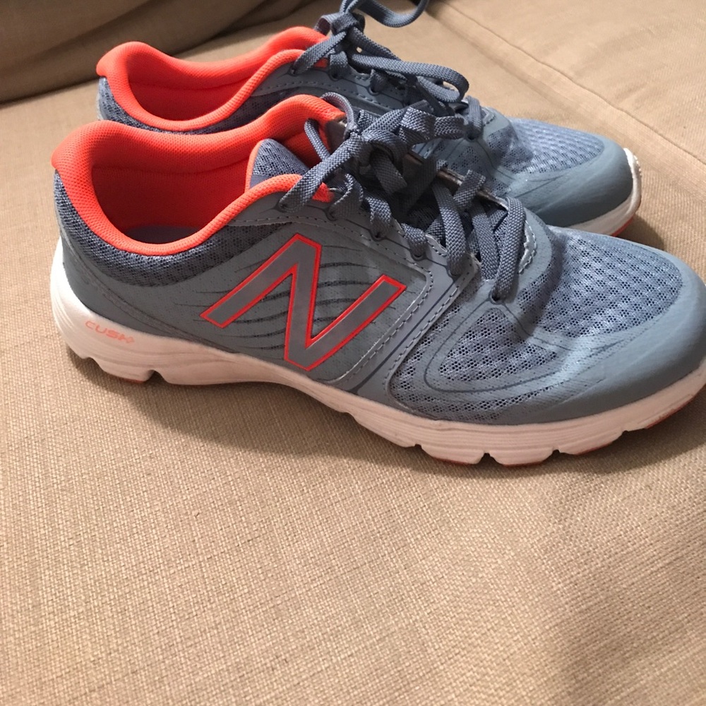 New Balance 575 v2 Sneakers