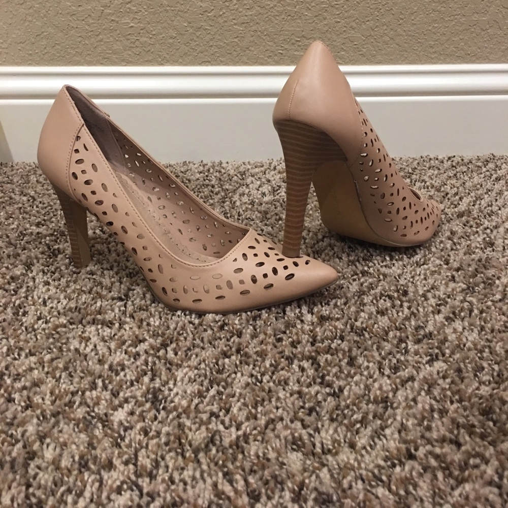 Ladies Pumps