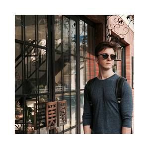 Meet your Posher, Antoni