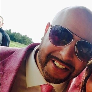 Meet your Posher, Derek