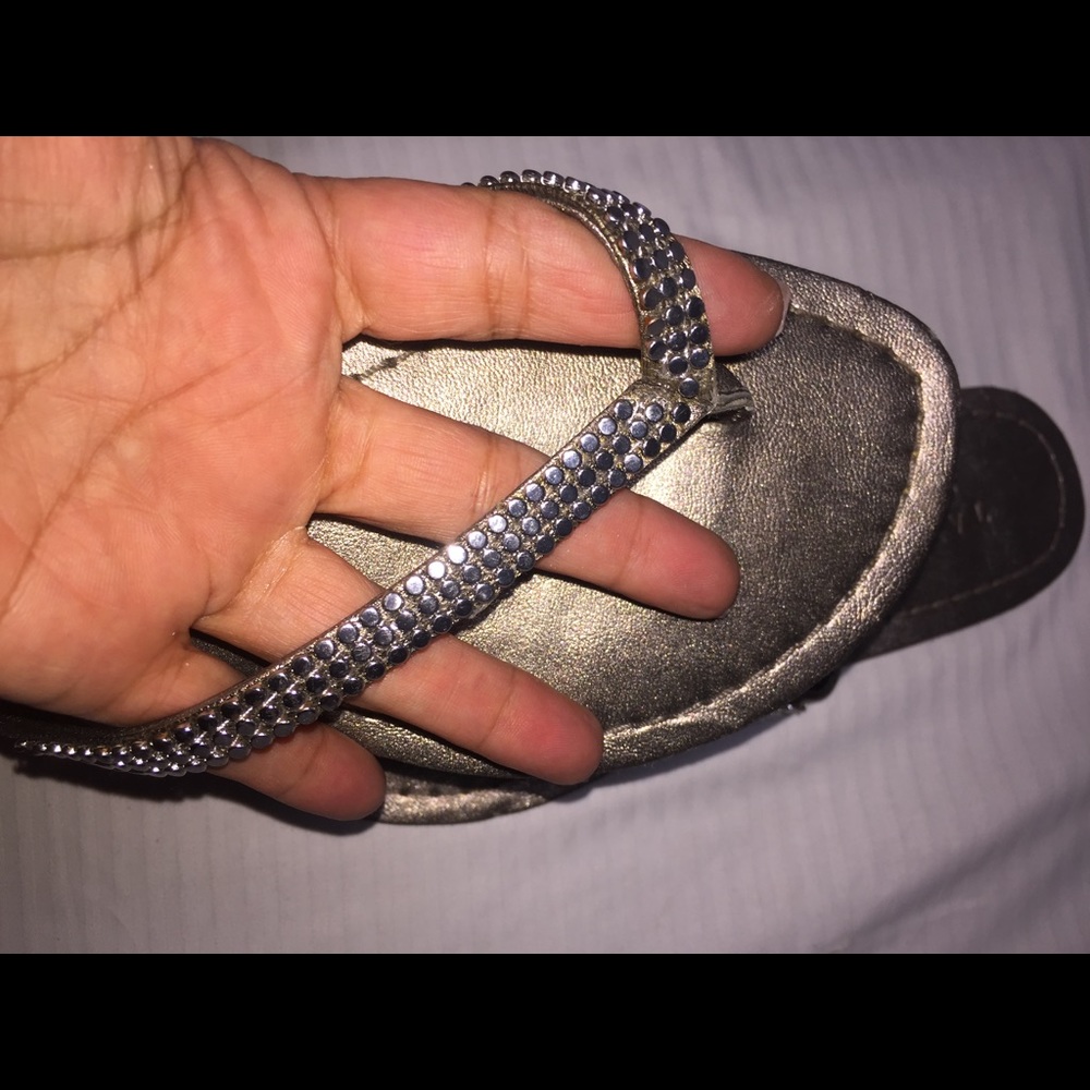 Talbots's silver flip flip size 7
