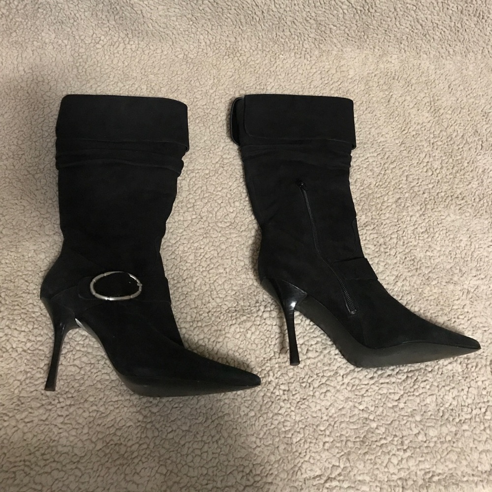 Suede boots by Guess