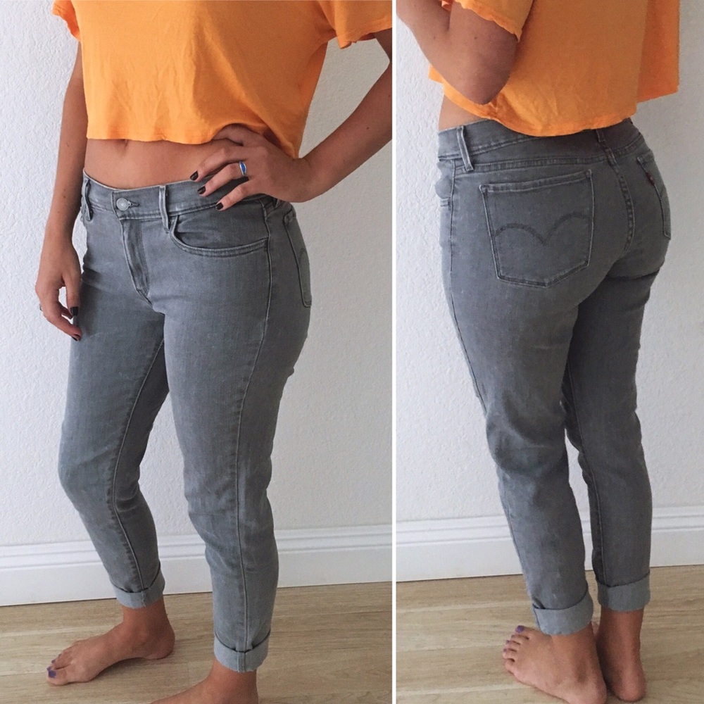 ๐ Super Skinny Levi's - Picture 3 of 4