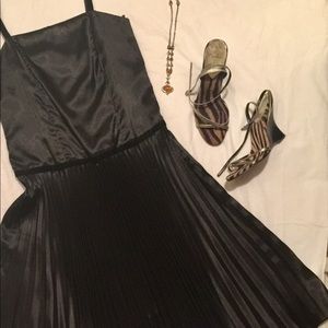 🆕 Little Black Dress