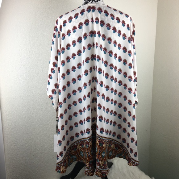 Show Me Your Mumu Bali Victorian Kimono - Picture 4 of 5