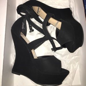 New black wedges