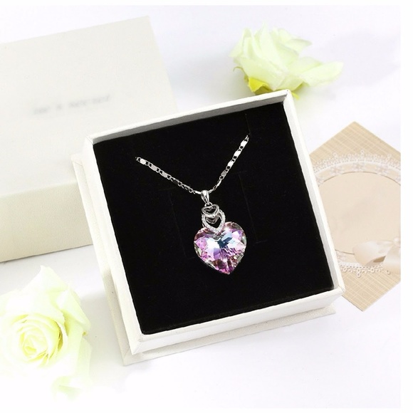 SOLD! Crystal Heart Pendant & Adjustable Chain - Picture 5 of 7