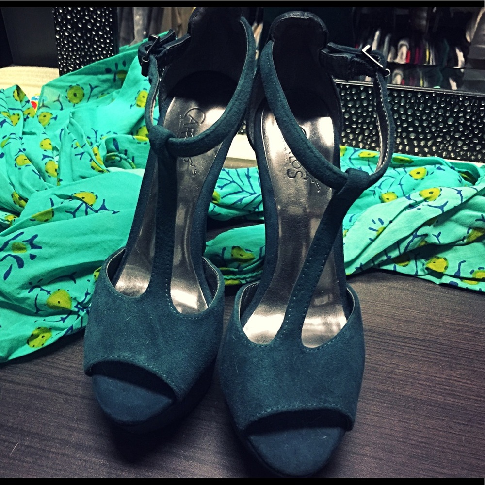 Carlos platform heels worn once