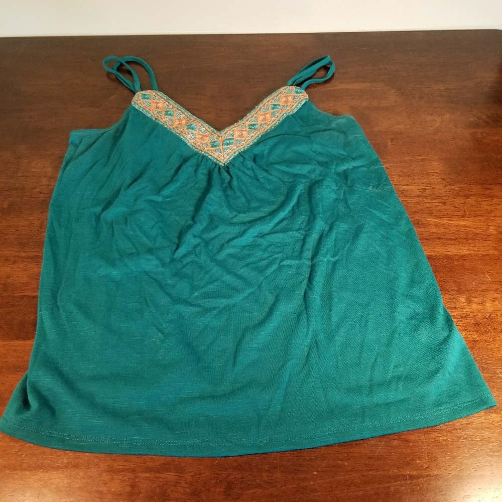 Maurices Medium sequined tank nwot