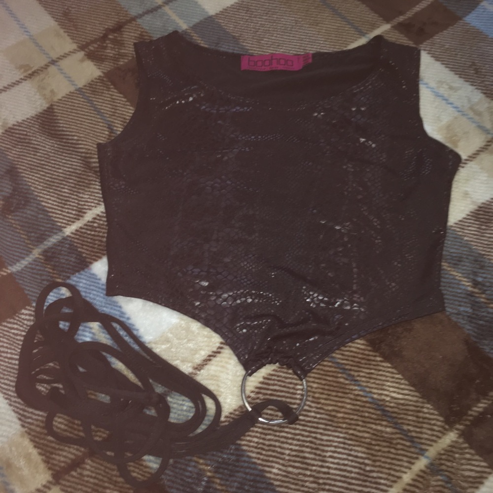Boohoo tie crop top! Snakeskin print .