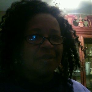 Meet your Posher, Lorraine