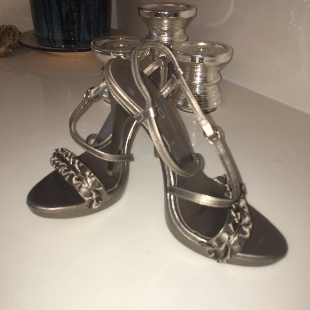 Silver bronze heels